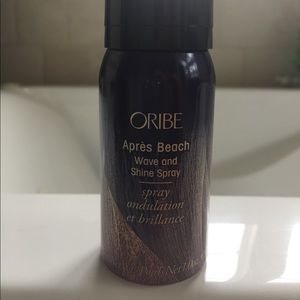 1 oz. Oribe Apres Beach Wave and Shine Spray